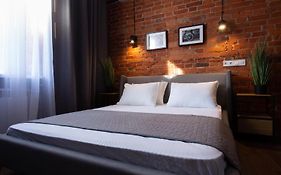 New Studio In The City Center - Kharkivska Naberezhna 3